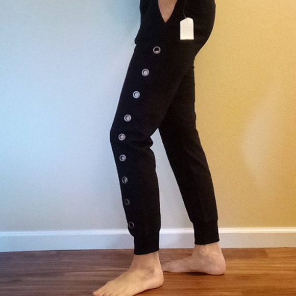 Derek Heart Pants - BNWT Derek Heart joggers medium